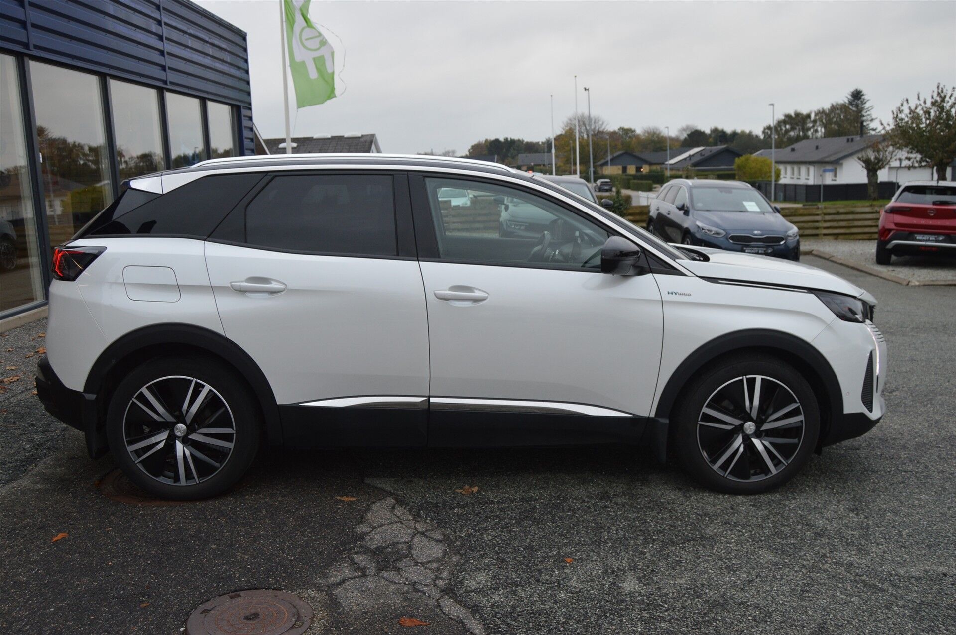 Billede af Peugeot 3008 1,6 PureTech  Plugin-hybrid First Selection EAT8 225HK 5d 8g Aut.