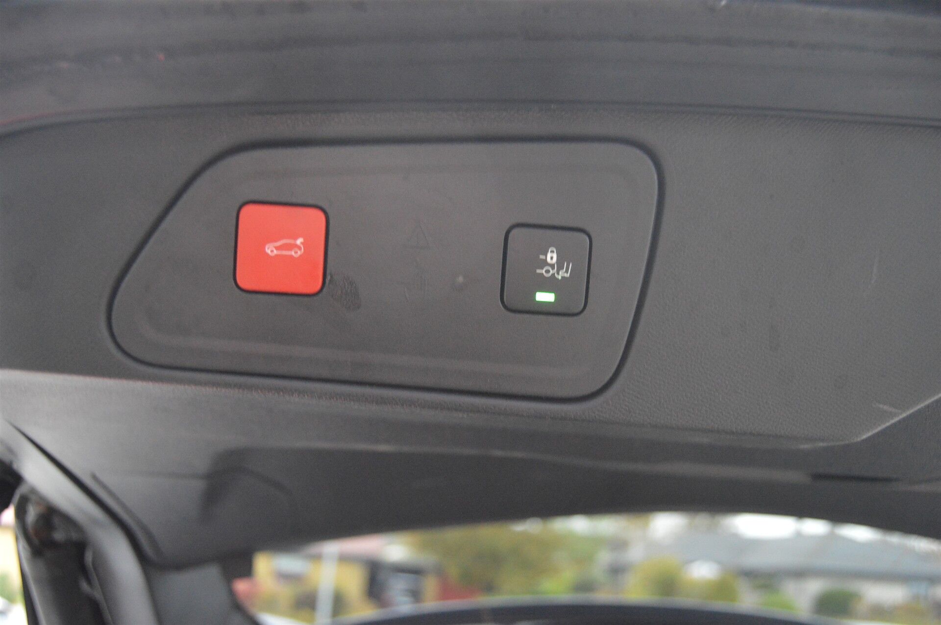 Billede af Peugeot 3008 1,6 PureTech  Plugin-hybrid First Selection EAT8 225HK 5d 8g Aut.