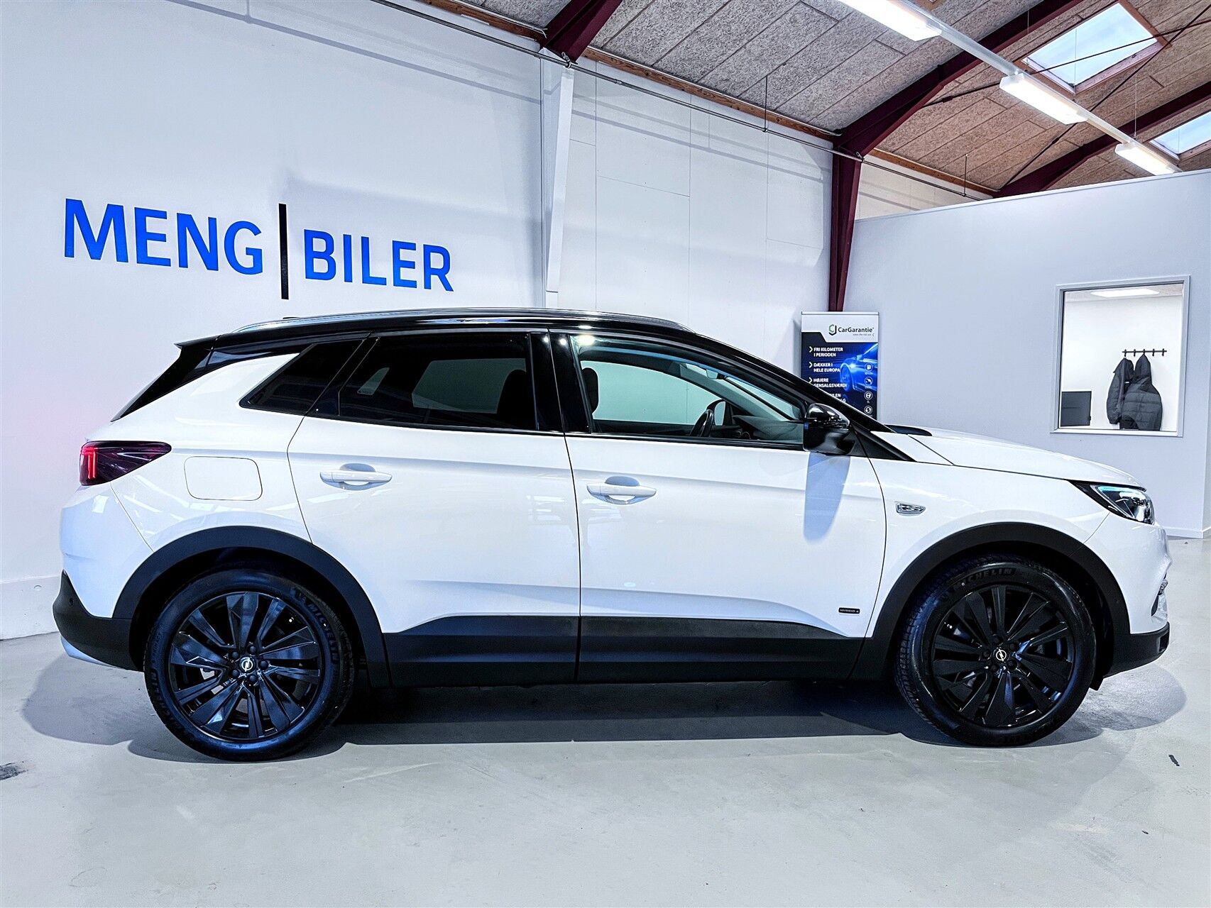 Billede af Opel Grandland X 1,6 PHEV  Plugin-hybrid Cosmo Prestige Pack AWD 300HK 5d 8g Aut.