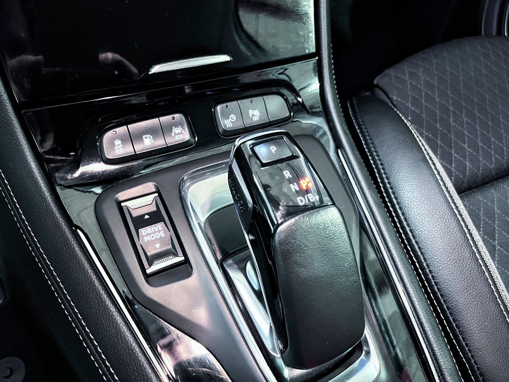 Billede af Opel Grandland X 1,6 PHEV  Plugin-hybrid Cosmo Prestige Pack AWD 300HK 5d 8g Aut.