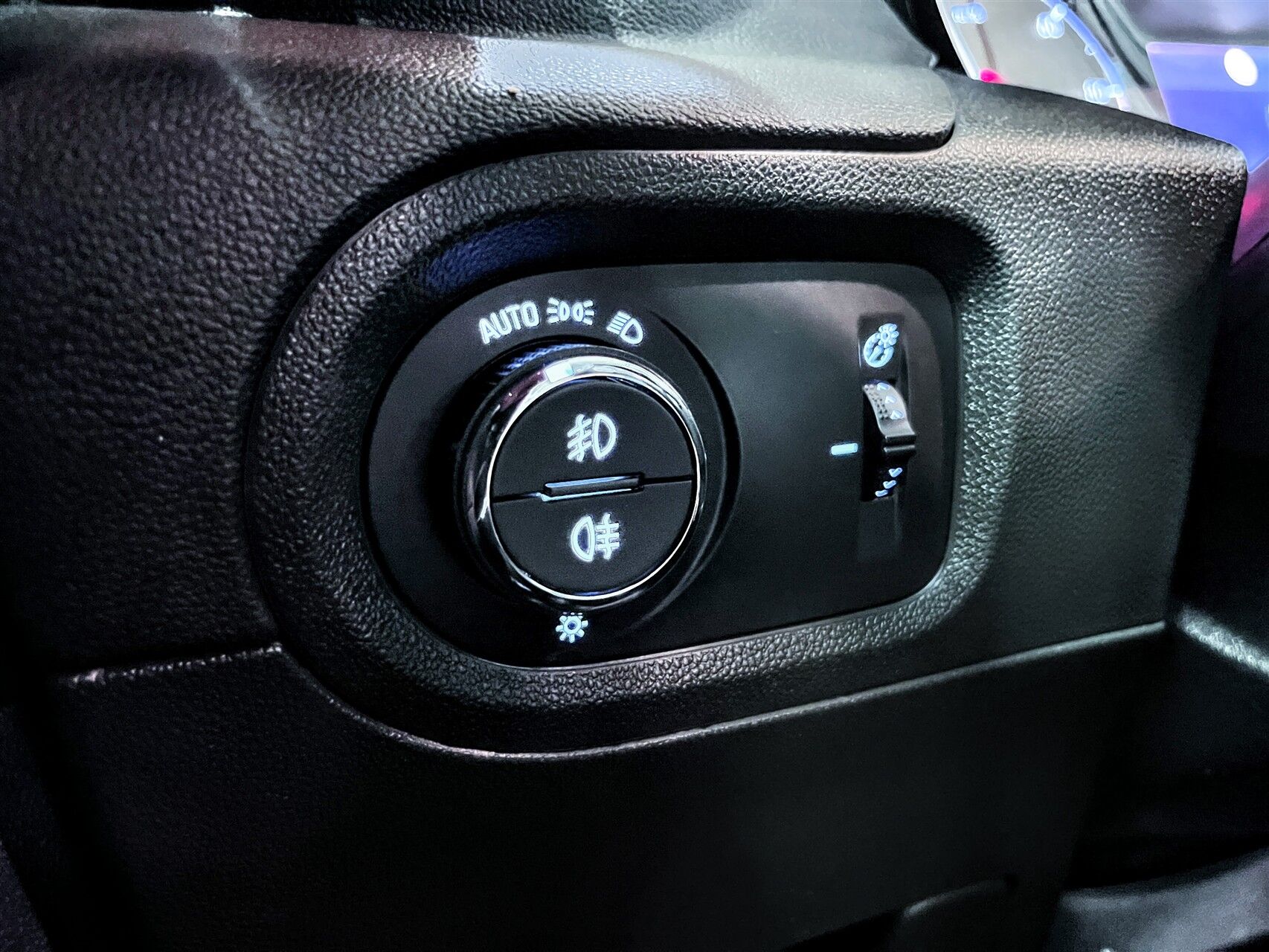 Billede af Opel Grandland X 1,6 PHEV  Plugin-hybrid Cosmo Prestige Pack AWD 300HK 5d 8g Aut.