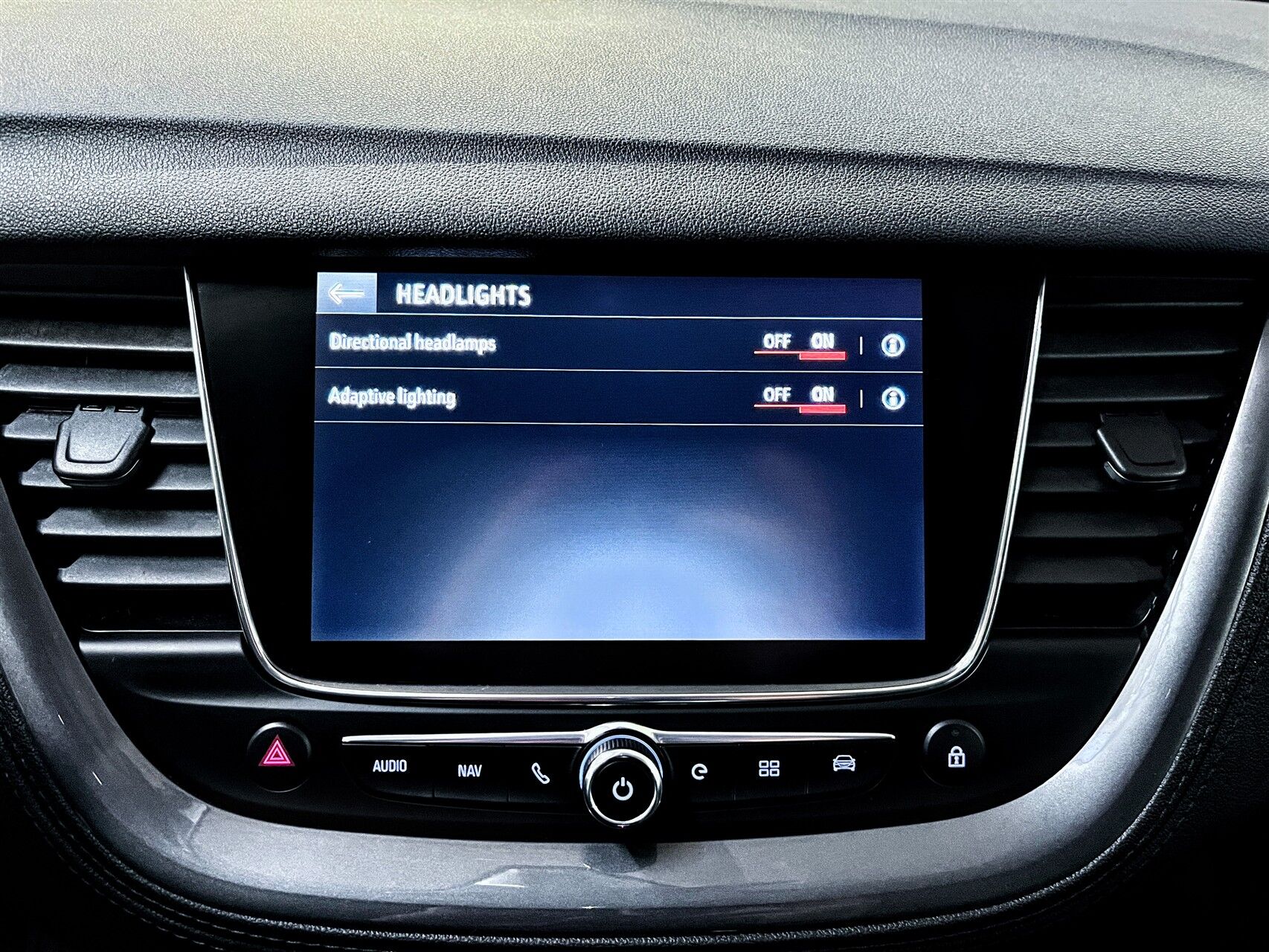 Billede af Opel Grandland X 1,6 PHEV  Plugin-hybrid Cosmo Prestige Pack AWD 300HK 5d 8g Aut.