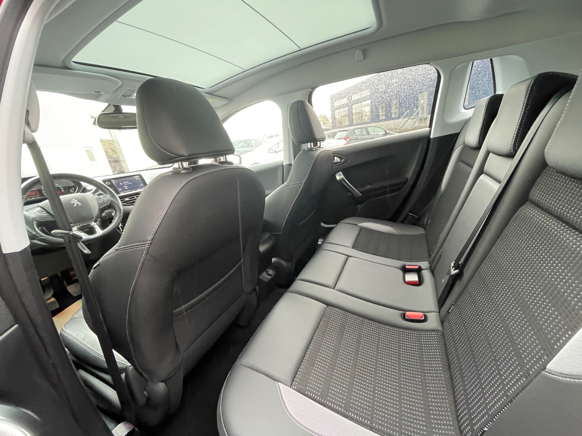 Billede af Peugeot 2008 1,5 BlueHDi Allure+ 100HK 5d
