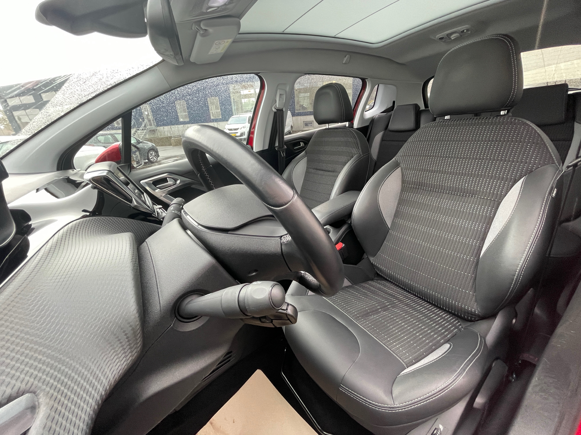 Billede af Peugeot 2008 1,5 BlueHDi Allure+ 100HK 5d