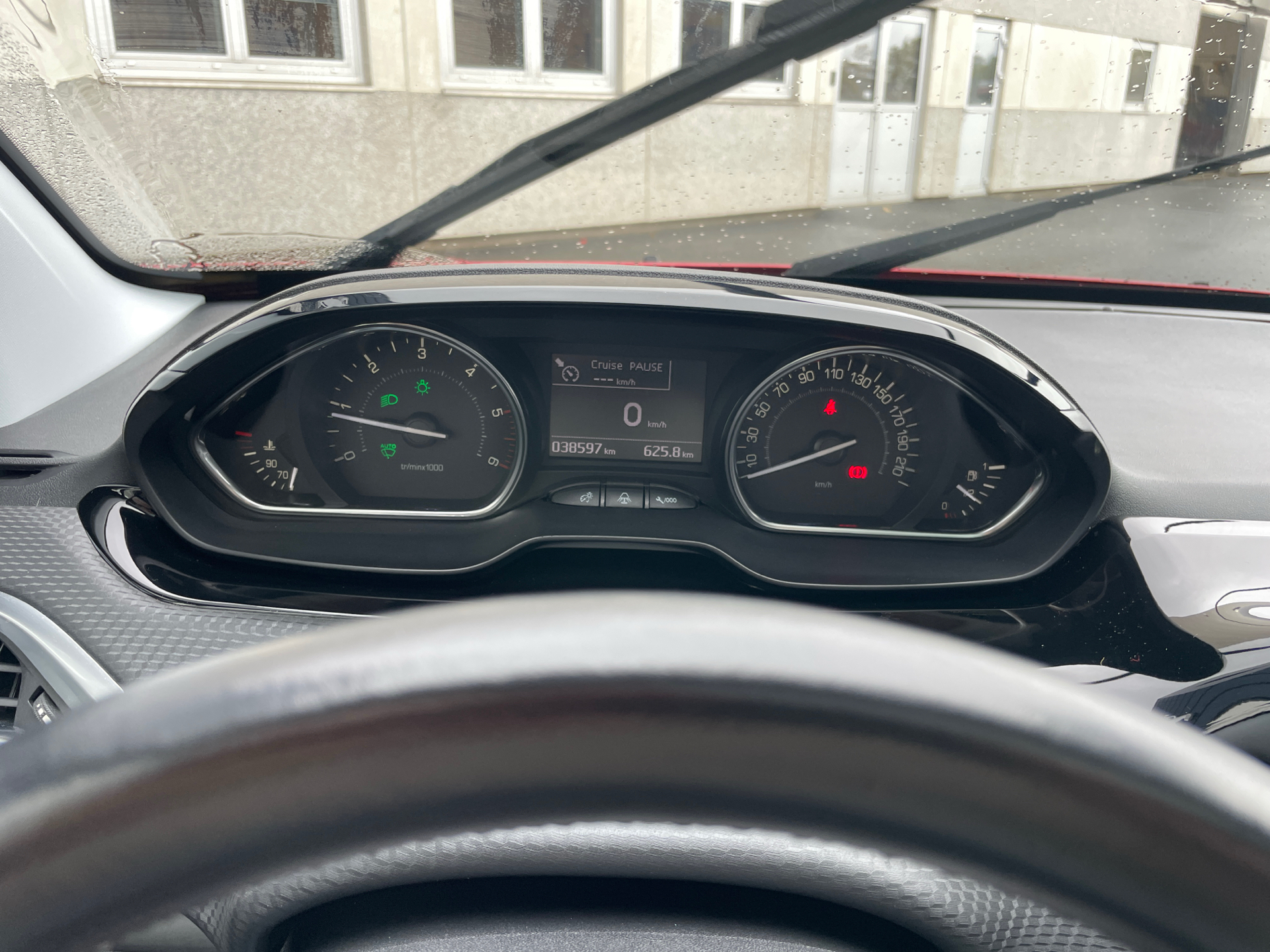 Billede af Peugeot 2008 1,5 BlueHDi Allure+ 100HK 5d