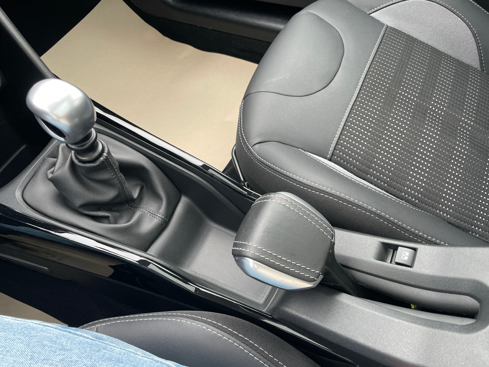 Billede af Peugeot 2008 1,5 BlueHDi Allure+ 100HK 5d