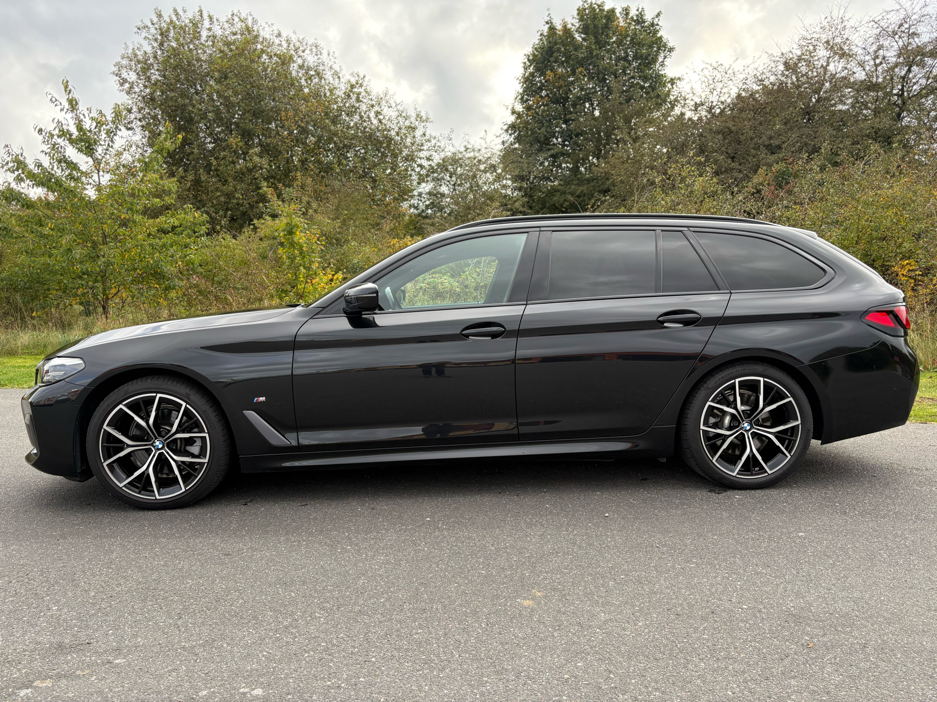 Billede af BMW 520d Touring 2,0 D M-Sport XDrive Steptronic 190HK Stc 8g Aut.