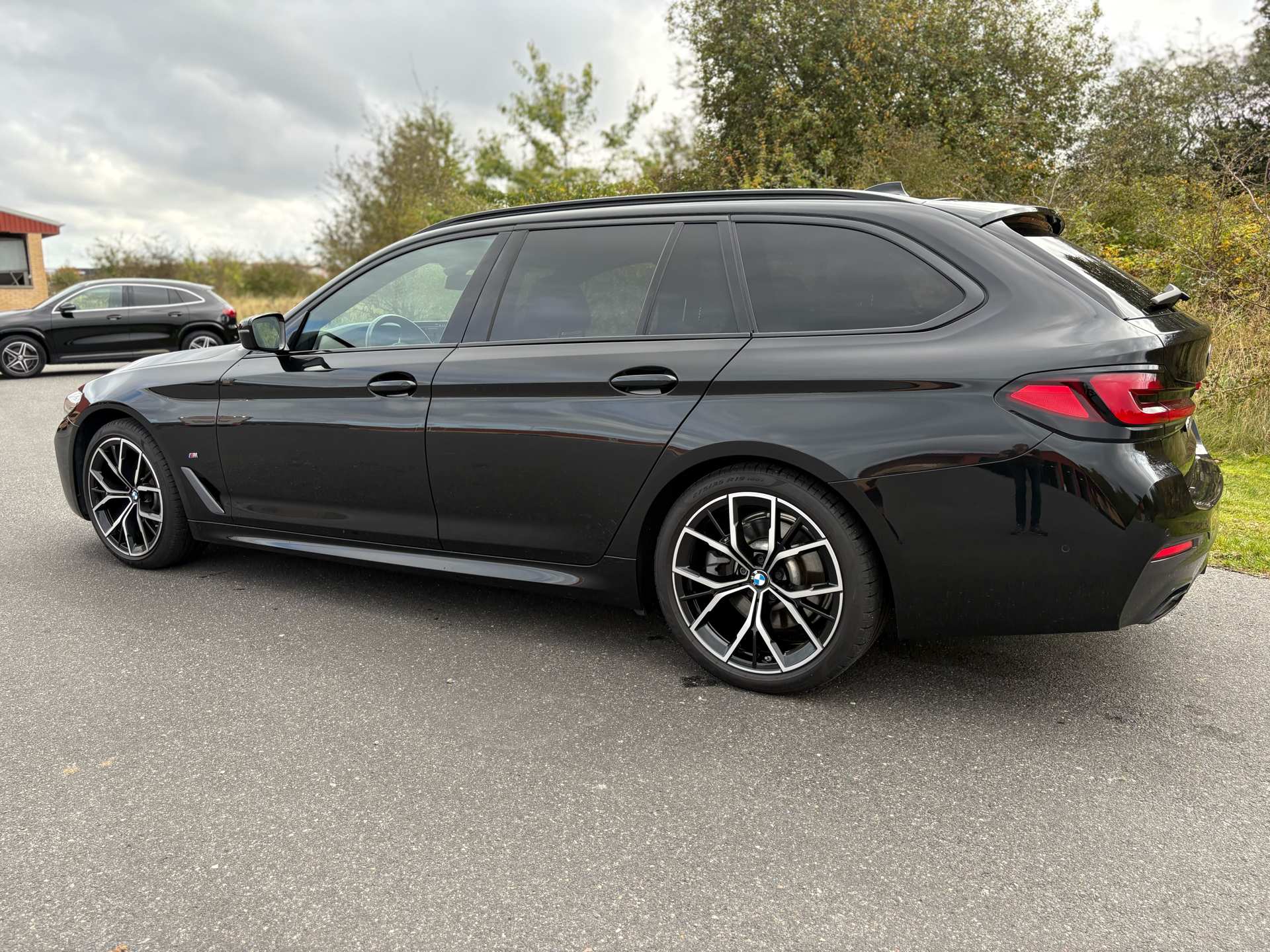 Billede af BMW 520d Touring 2,0 D M-Sport XDrive Steptronic 190HK Stc 8g Aut.