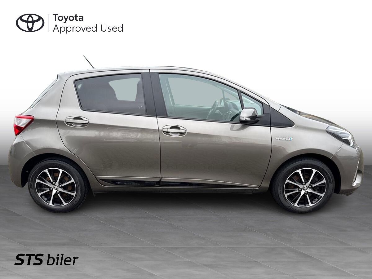 Billede af Toyota Yaris 1,5 Hybrid H2 Premium E-CVT 100HK 5d Trinl. Gear