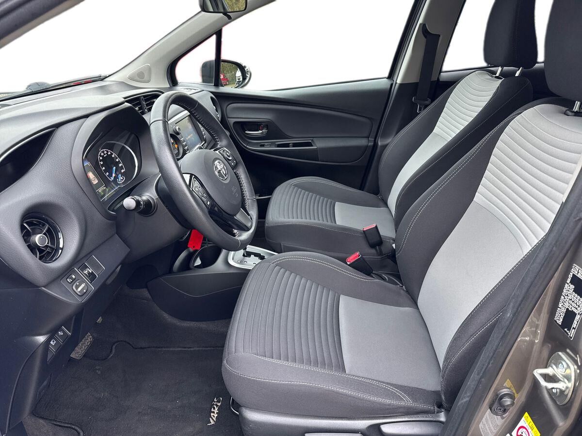 Billede af Toyota Yaris 1,5 Hybrid H2 Premium E-CVT 100HK 5d Trinl. Gear