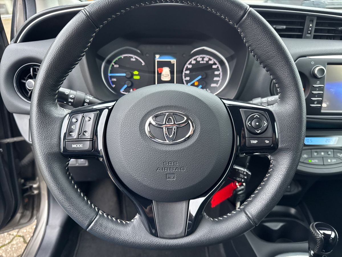 Billede af Toyota Yaris 1,5 Hybrid H2 Premium E-CVT 100HK 5d Trinl. Gear