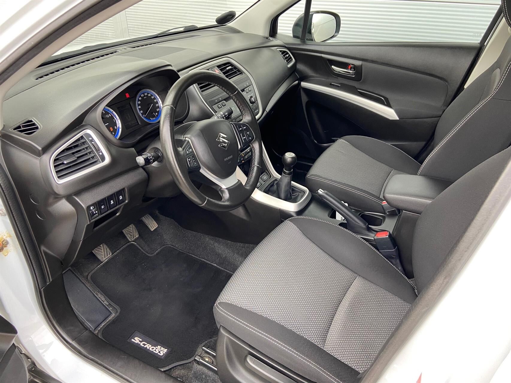 Billede af Suzuki S-Cross 1,6 16V GL+ 120HK 5d