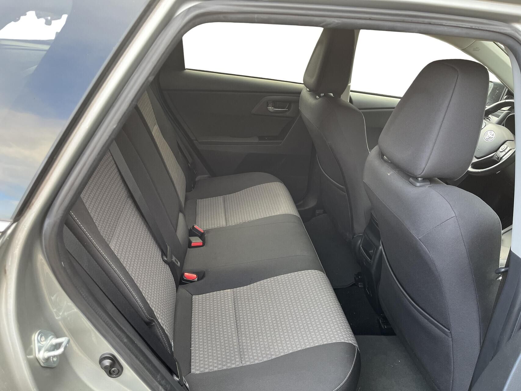 Billede af Toyota Auris Touring Sports 1,8 Hybrid Prestige 136HK Stc Aut.