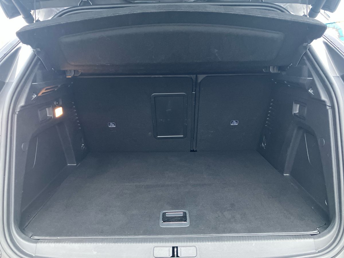 Billede af Peugeot 3008 1,6 PureTech  Plugin-hybrid Allure Pack EAT8 225HK 5d 8g Aut.