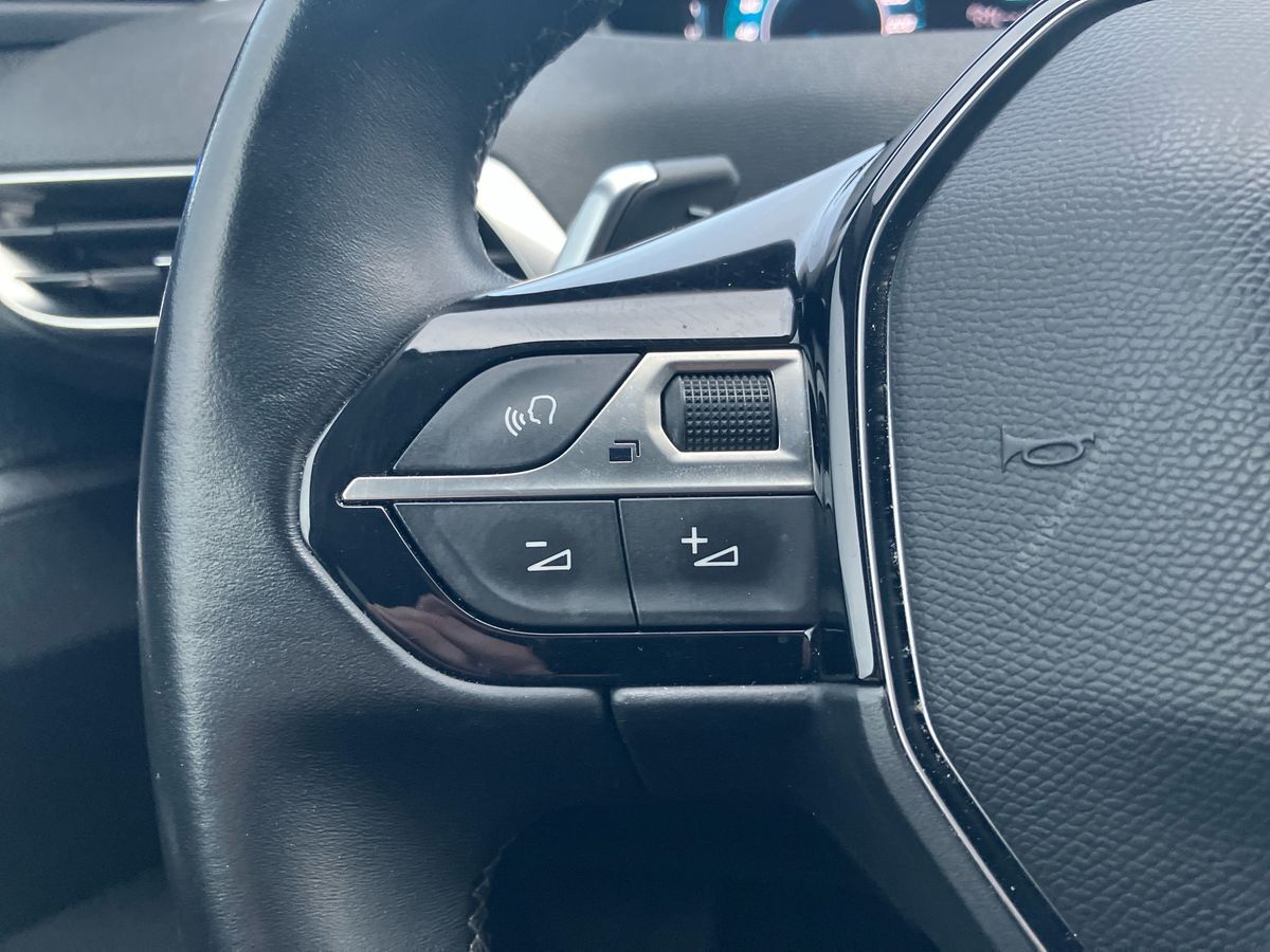 Billede af Peugeot 3008 1,6 PureTech  Plugin-hybrid Allure Pack EAT8 225HK 5d 8g Aut.