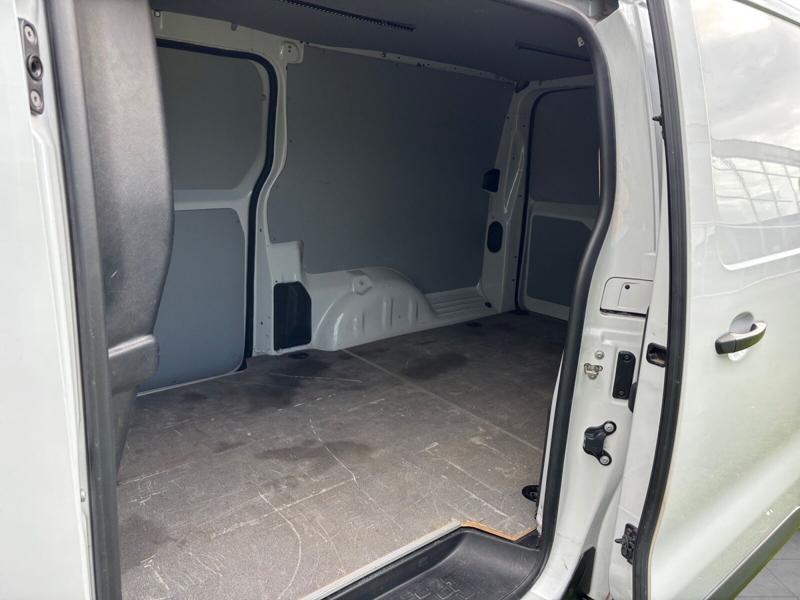Billede af Toyota Proace Long 2,0 D Comfort Master To skydedør 144HK Van 6g