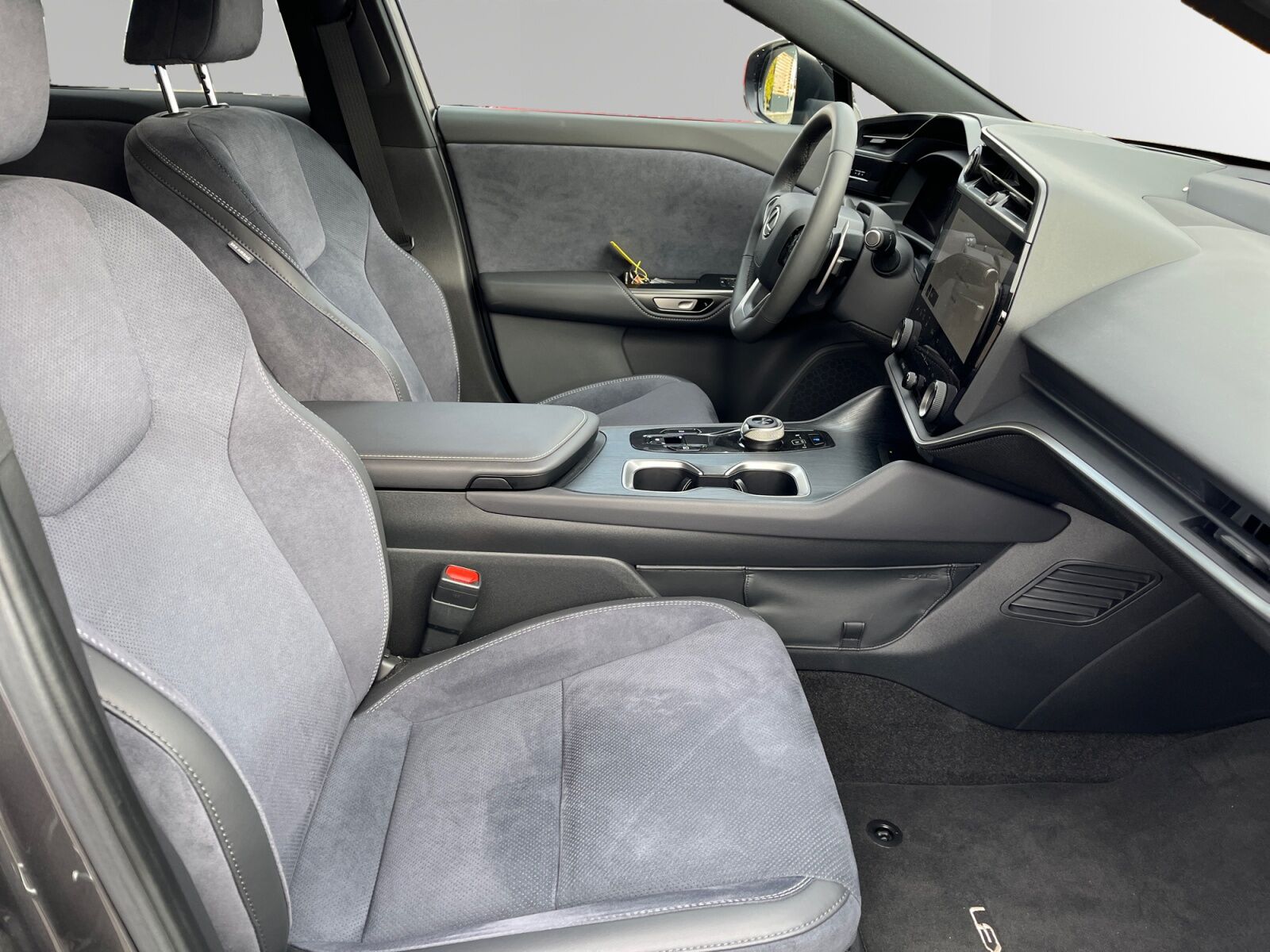 Billede af Lexus RZ 450e EL Luxury Direct4 313HK 4d Aut.