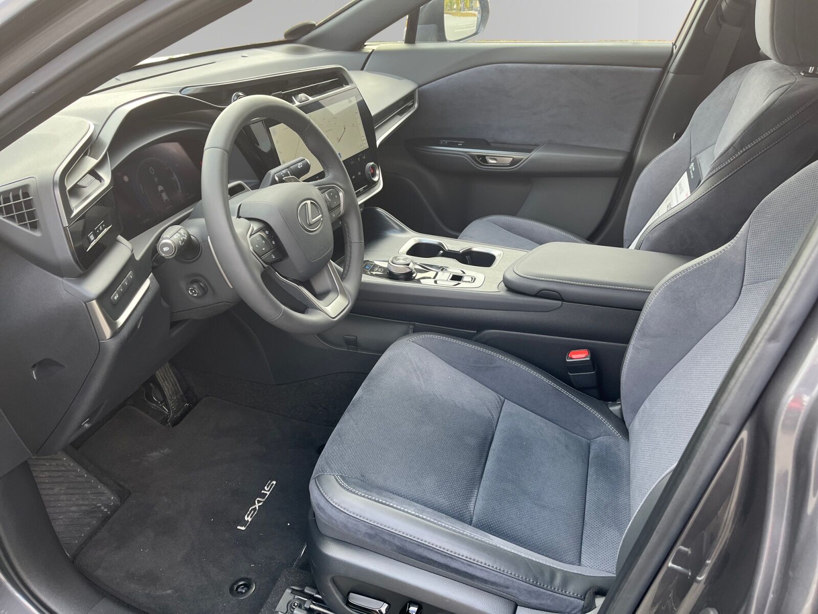 Billede af Lexus RZ 450e EL Luxury Direct4 313HK 4d Aut.