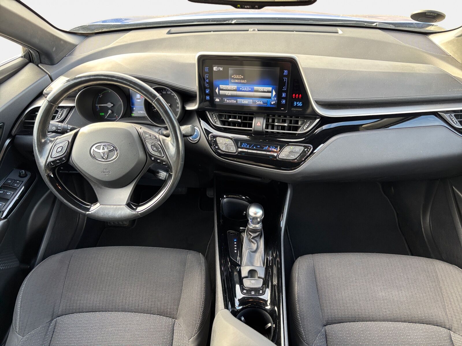 Billede af Toyota C-HR 1,8 Hybrid Selected Bi-tone Multidrive S 122HK 5d Aut.