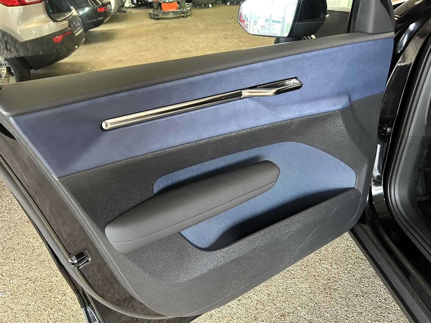 Billede af Volvo EX30 Twin Motor Performance Ultra AWD 428HK 5d Aut.