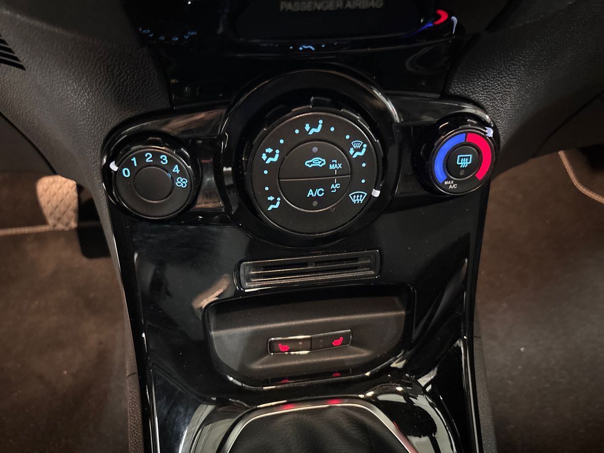 Billede af Ford Fiesta 1,5 TDCi Titanium 95HK 5d