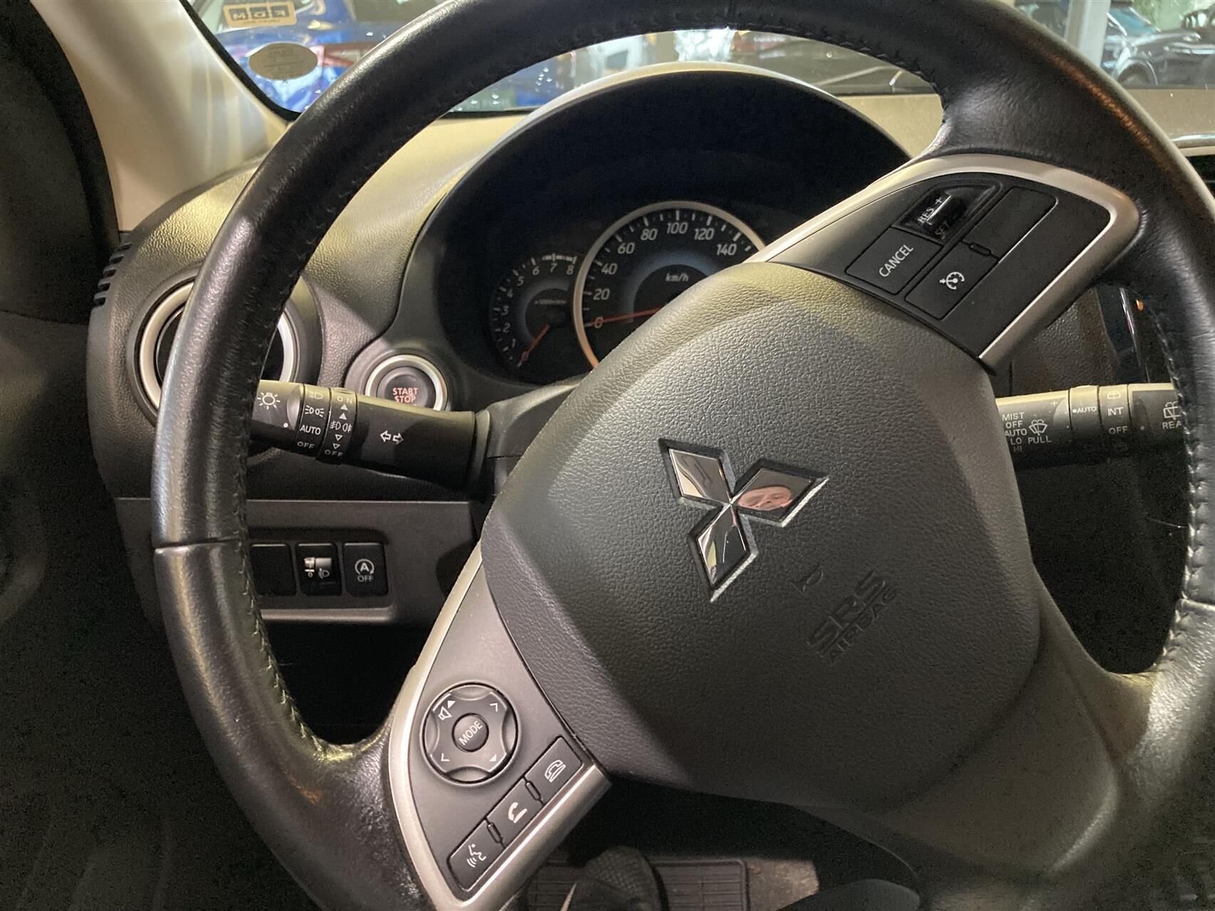 Billede af Mitsubishi Space Star 1,2 Inbeat 80HK 5d