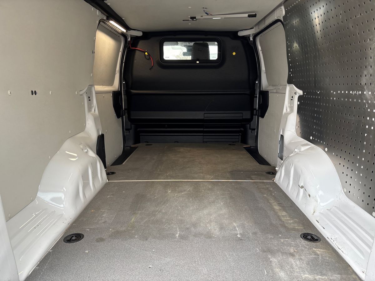 Billede af Toyota Proace Long 2,0 D Comfort Master To skydedør, bagklap 144HK Van 8g Aut.