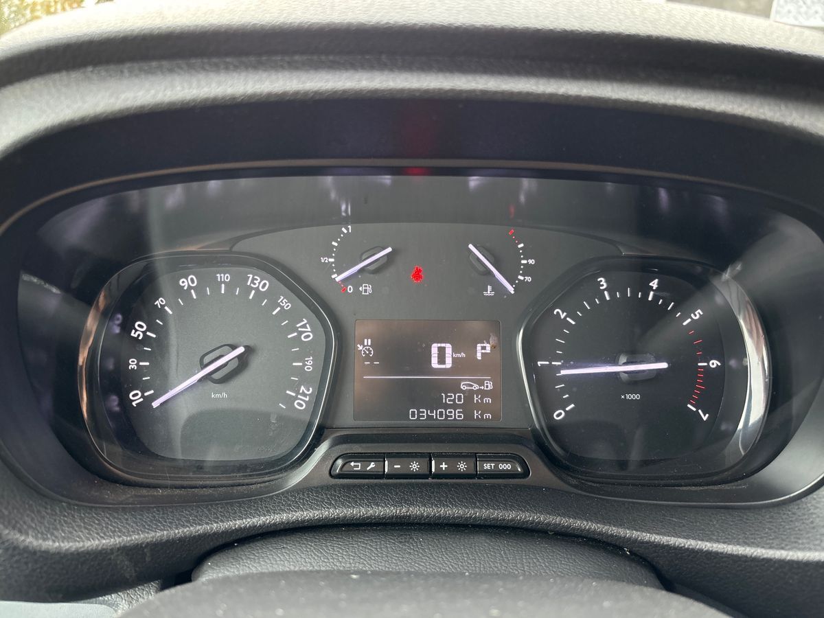 Billede af Toyota Proace Long 2,0 D Comfort Master To skydedør, bagklap 144HK Van 8g Aut.