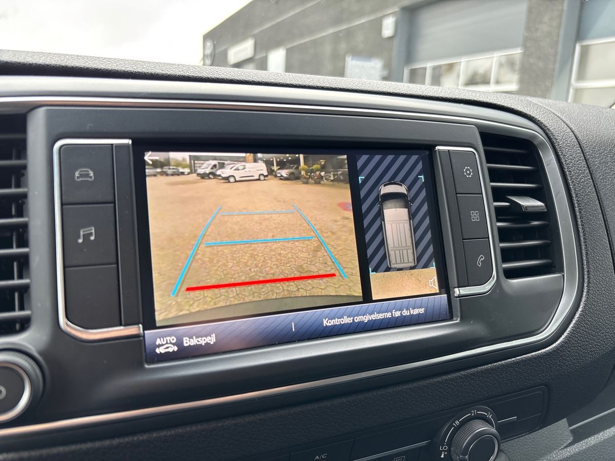 Billede af Toyota Proace Long 2,0 D Comfort Master To skydedør, bagklap 144HK Van 8g Aut.