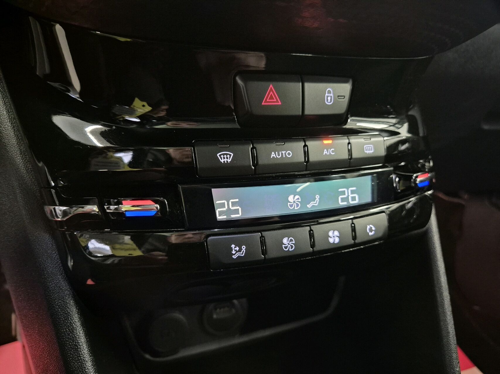 Billede af Peugeot 208 1,5 BlueHDi Allure 100HK 5d