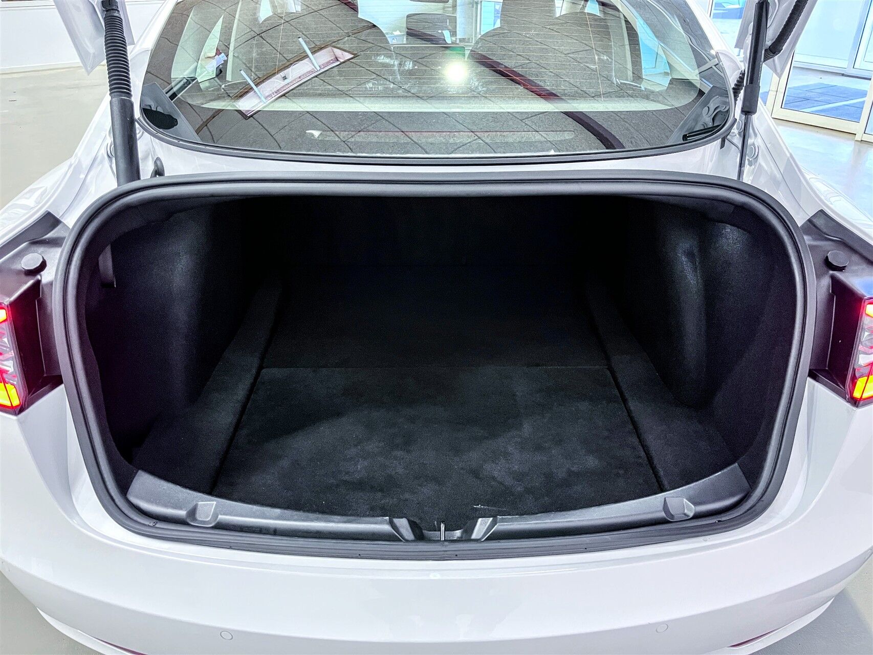 Billede af Tesla Model 3 EL Standard Range 283HK Aut.