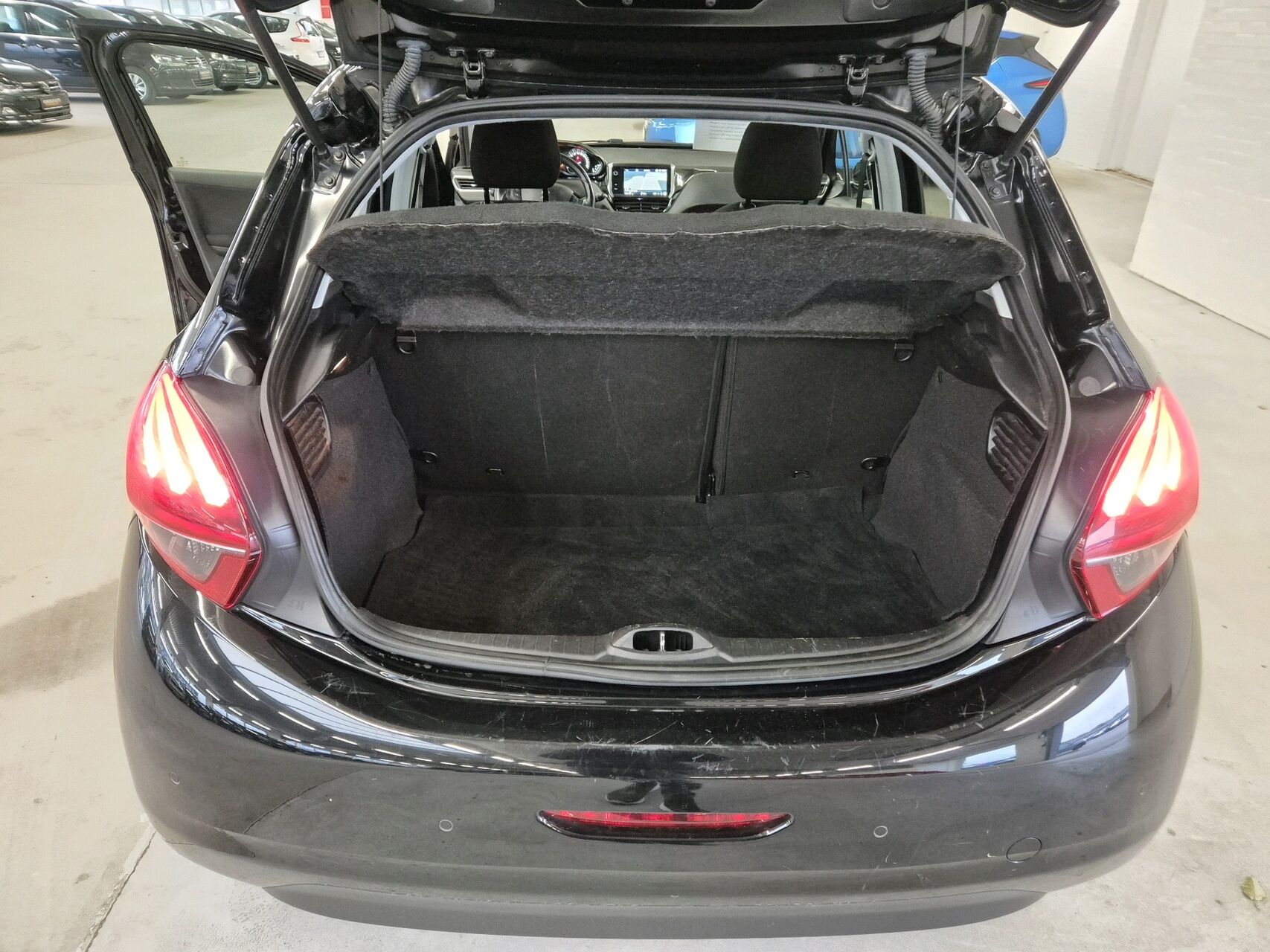 Billede af Peugeot 208 1,5 BlueHDi Allure 100HK 5d