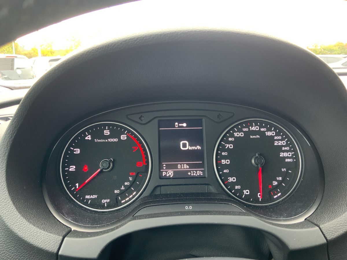 Billede af Audi A3 Sportback 2,0 40 TFSI Sport Limited Edition Quattro S Tron 190HK 5d 7g Aut.