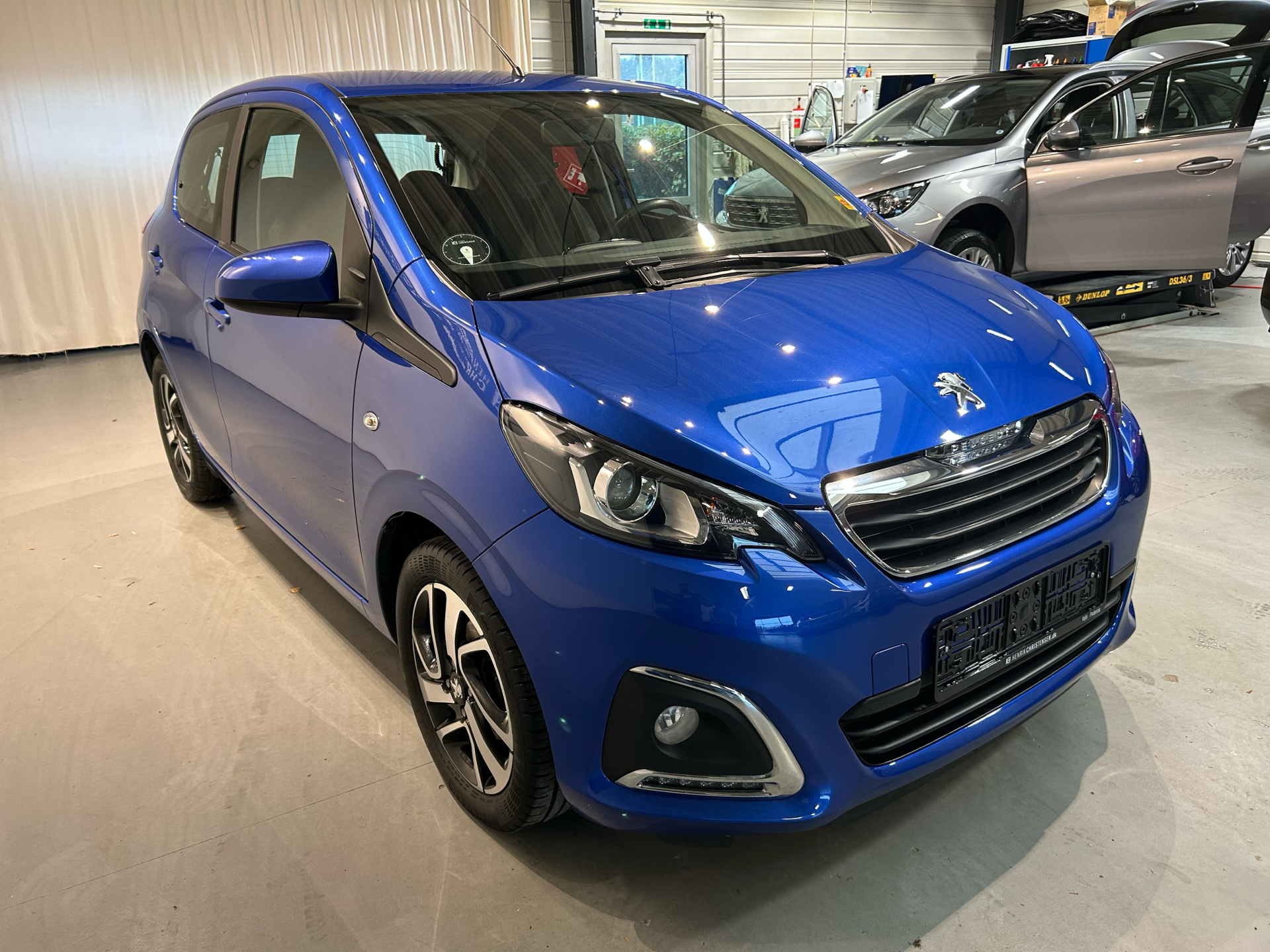 Billede af Peugeot 108 1,0 e-Vti Infinity 72HK 5d