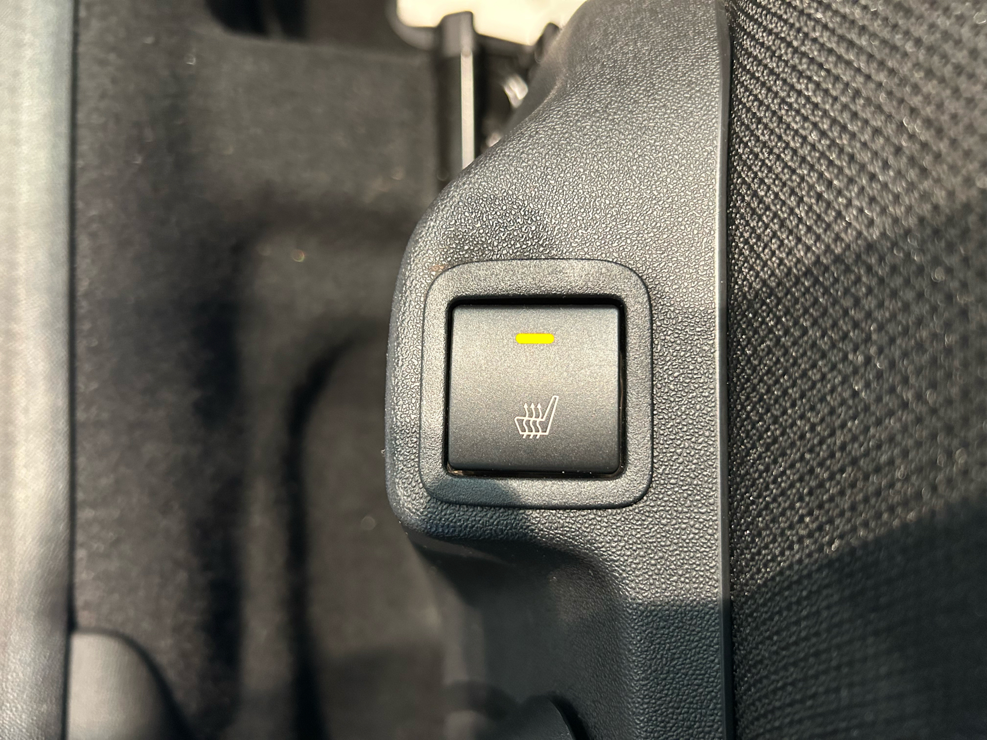 Billede af Peugeot 108 1,0 e-Vti Infinity 72HK 5d