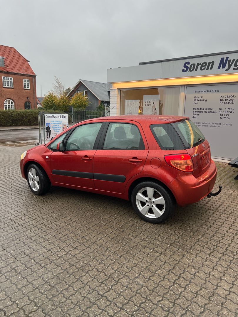 Billede af Suzuki SX4 1,6 16V GL A/C 120HK 5d
