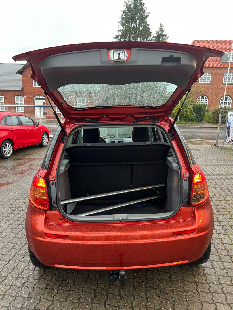 Billede af Suzuki SX4 1,6 16V GL A/C 120HK 5d