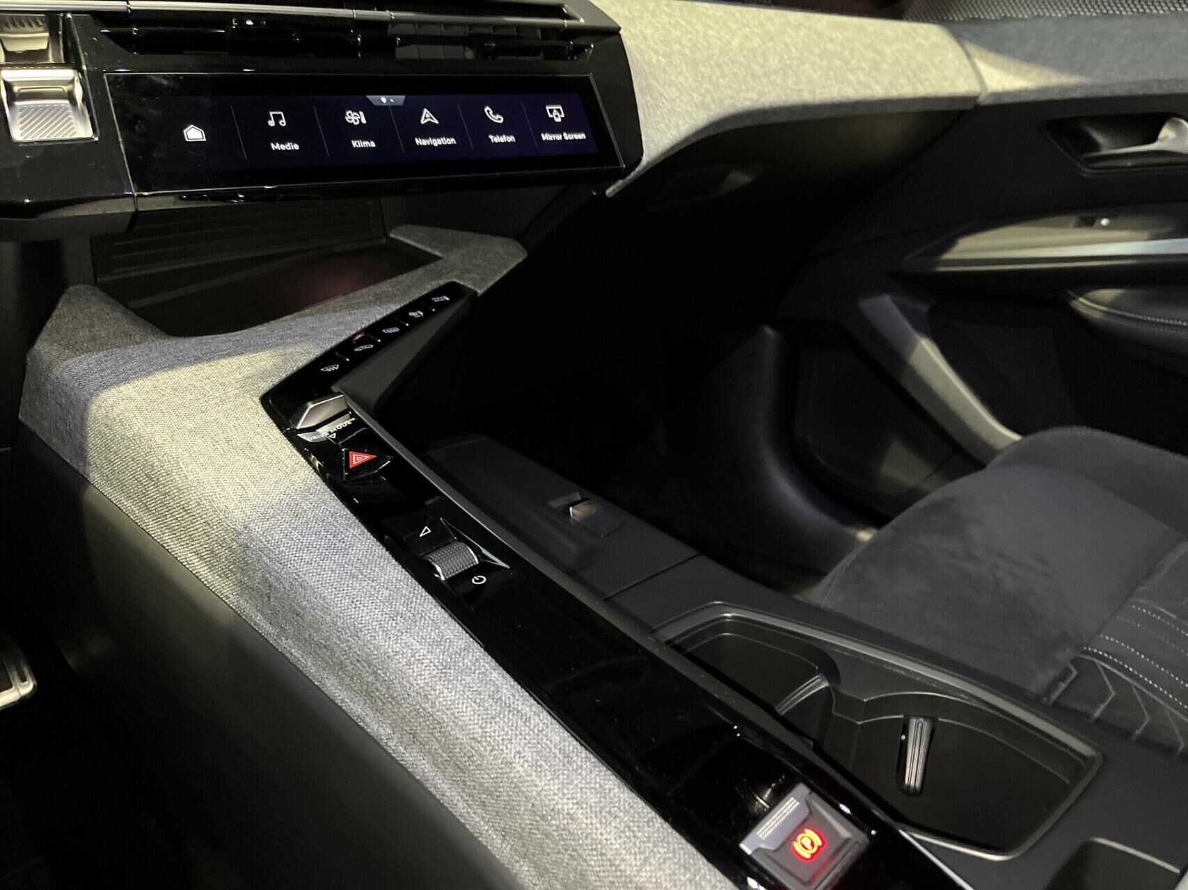 Billede af Peugeot e-5008 EL GT Pack 210HK 5d Aut.