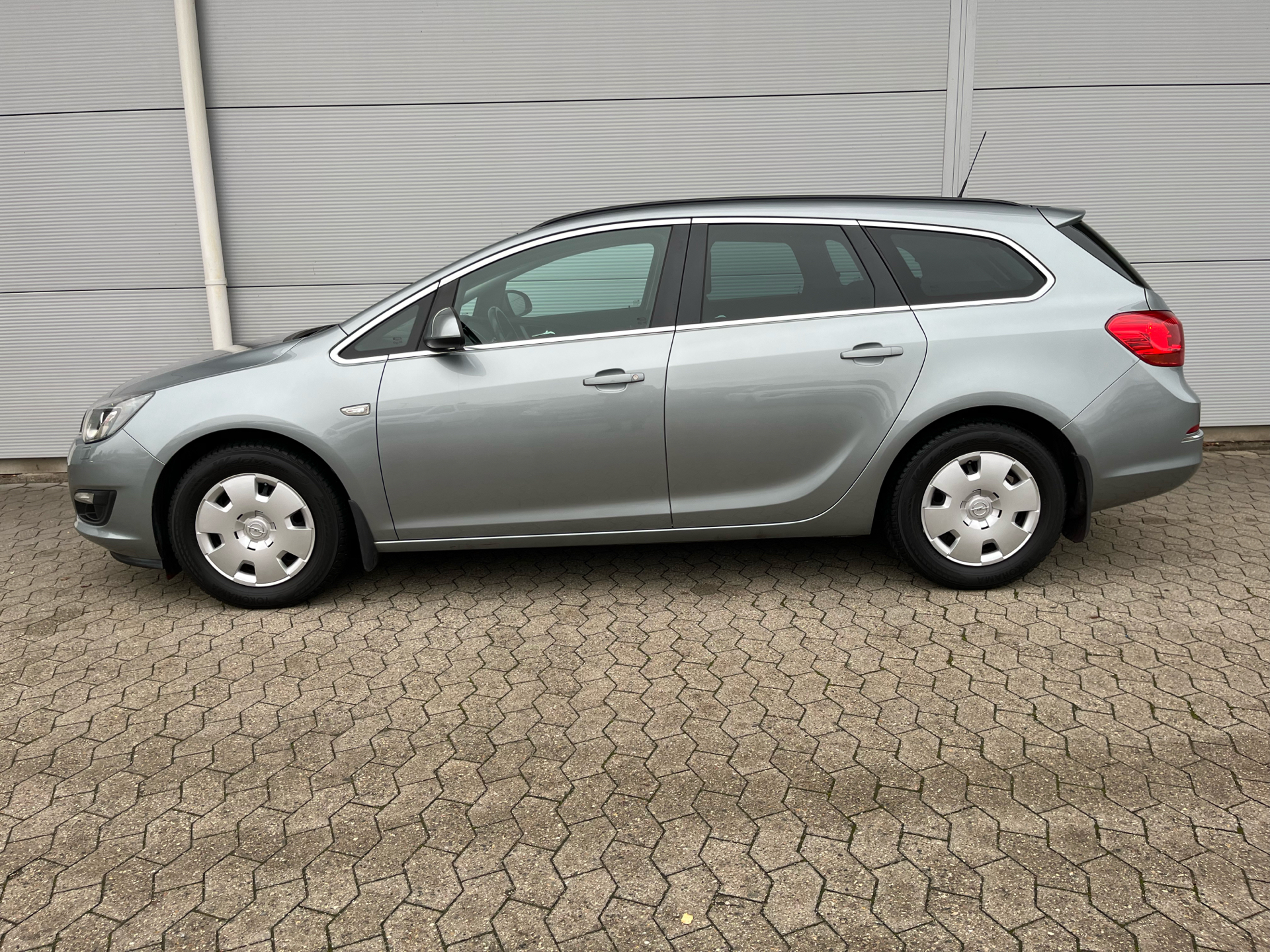 Billede af Opel Astra Sports Tourer 1,4 Turbo Enjoy Start/Stop 140HK Stc 6g