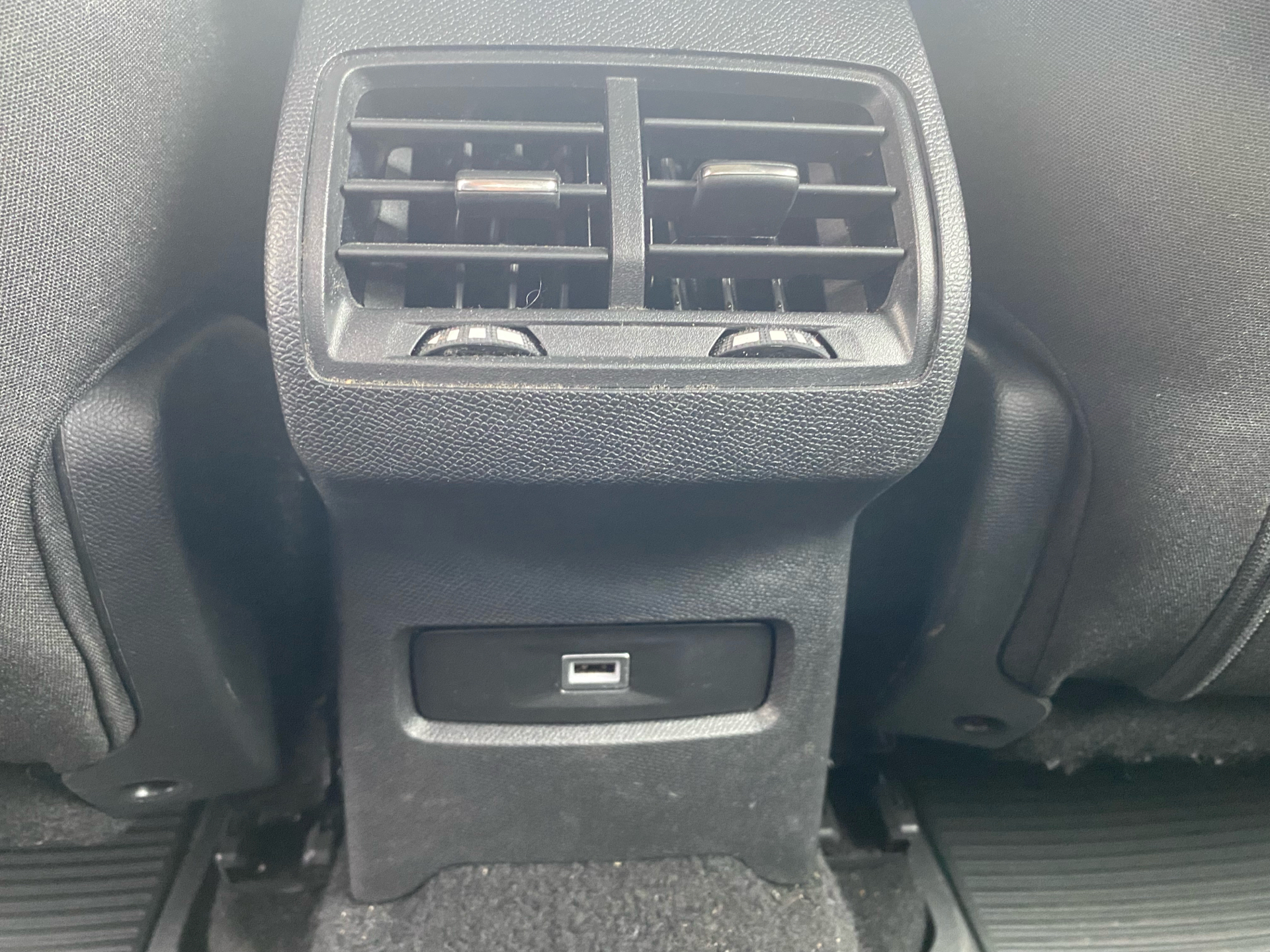 Billede af Citroën C4 1,2 PureTech Iconic EAT8 130HK 5d 8g Aut.