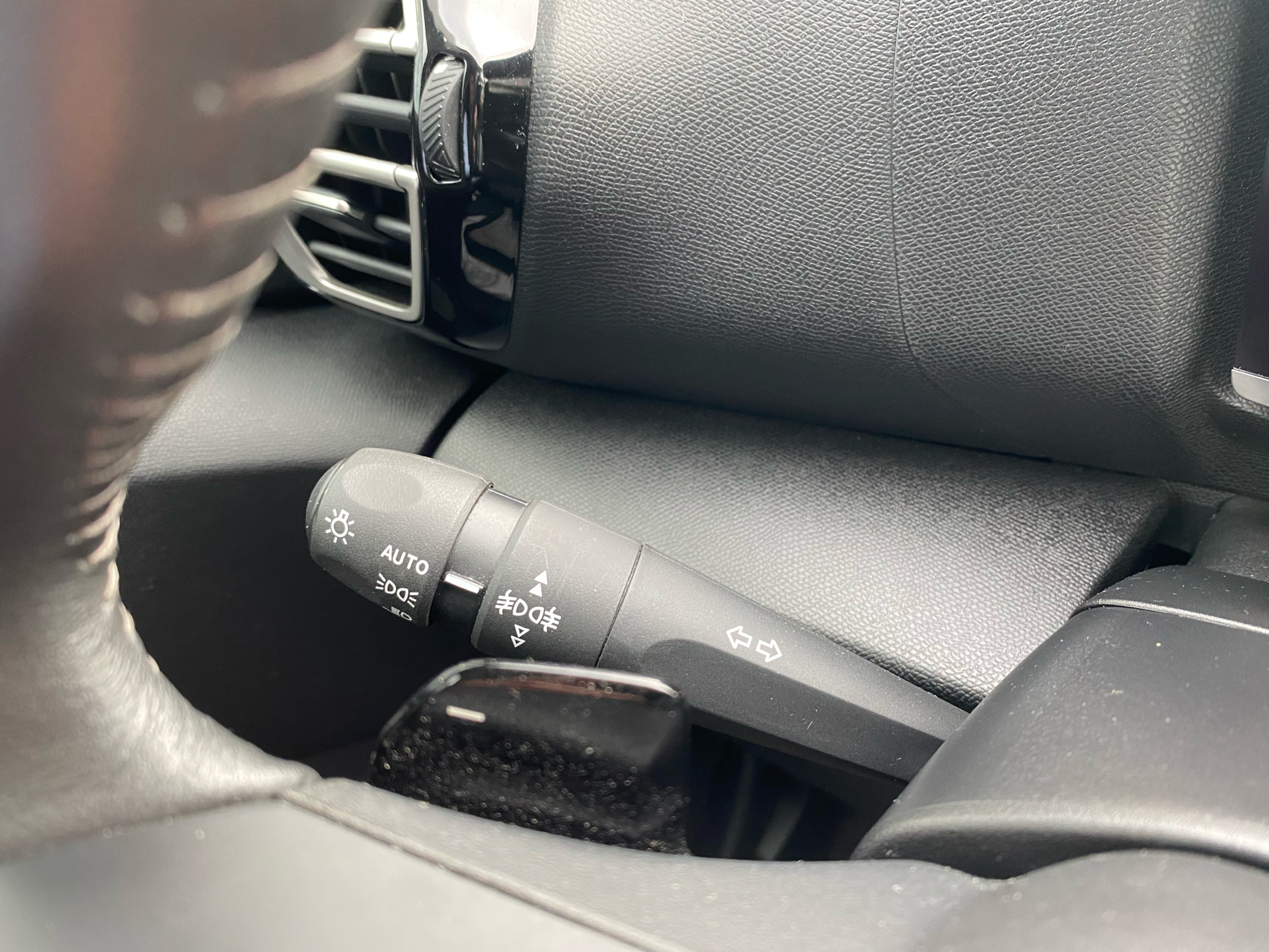 Billede af Citroën C4 1,2 PureTech Iconic EAT8 130HK 5d 8g Aut.