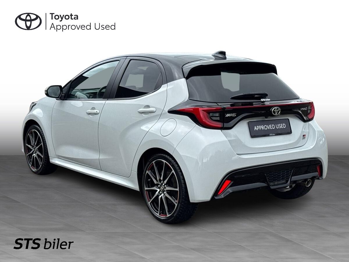 Billede af Toyota Yaris 1,5 Hybrid GR Sport Panorama 116HK 5d Trinl. Gear