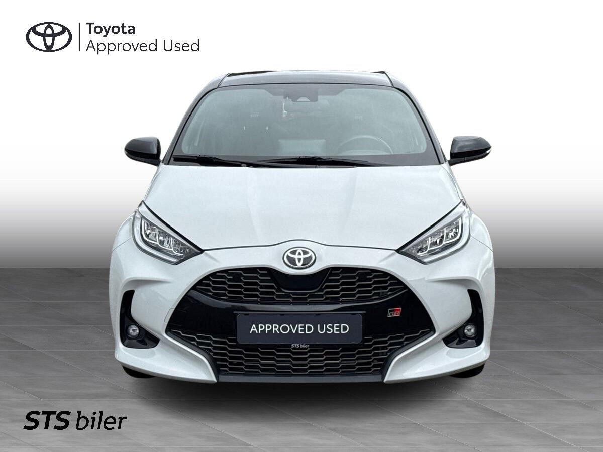 Billede af Toyota Yaris 1,5 Hybrid GR Sport Panorama 116HK 5d Trinl. Gear
