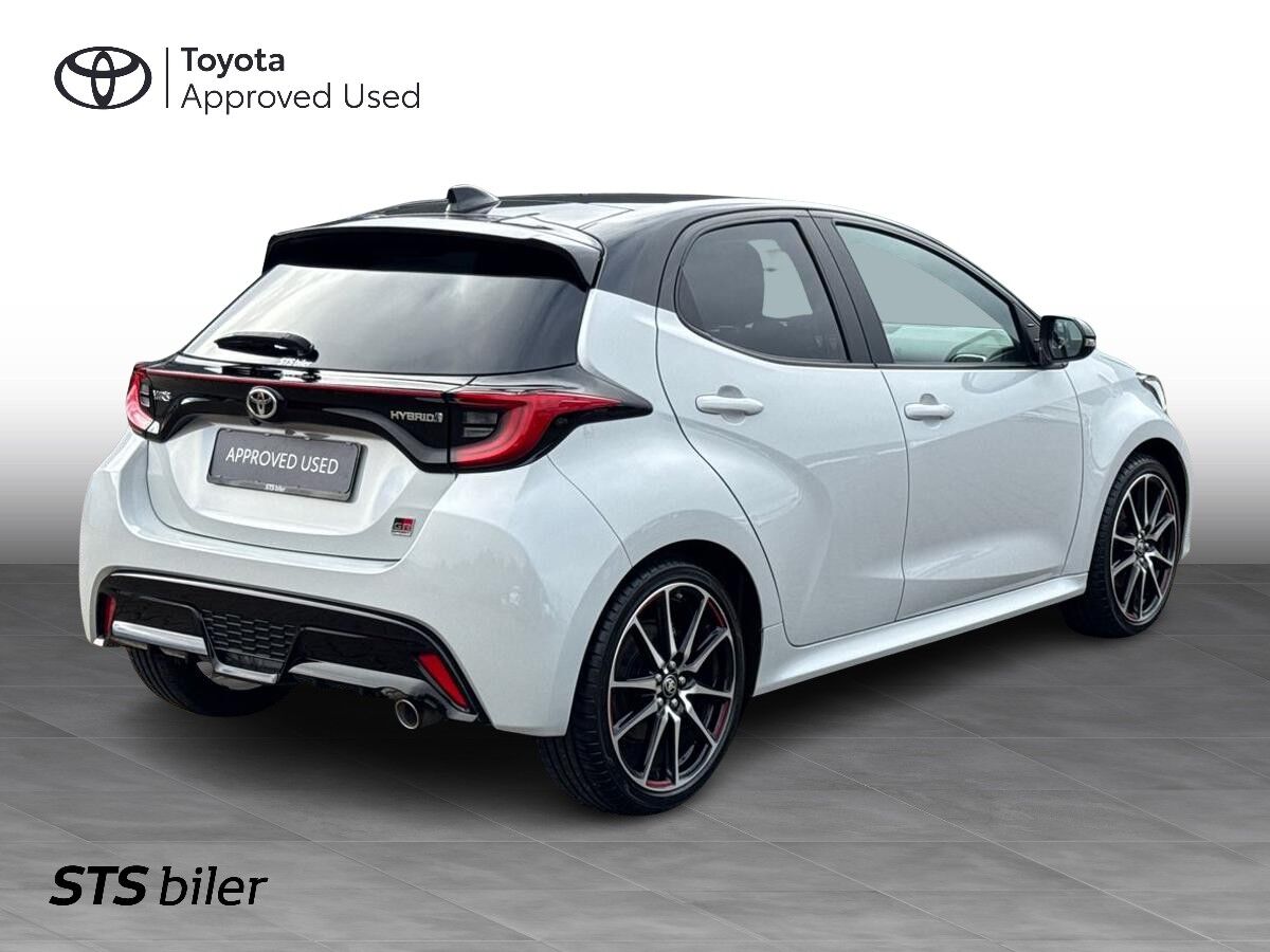 Billede af Toyota Yaris 1,5 Hybrid GR Sport Panorama 116HK 5d Trinl. Gear