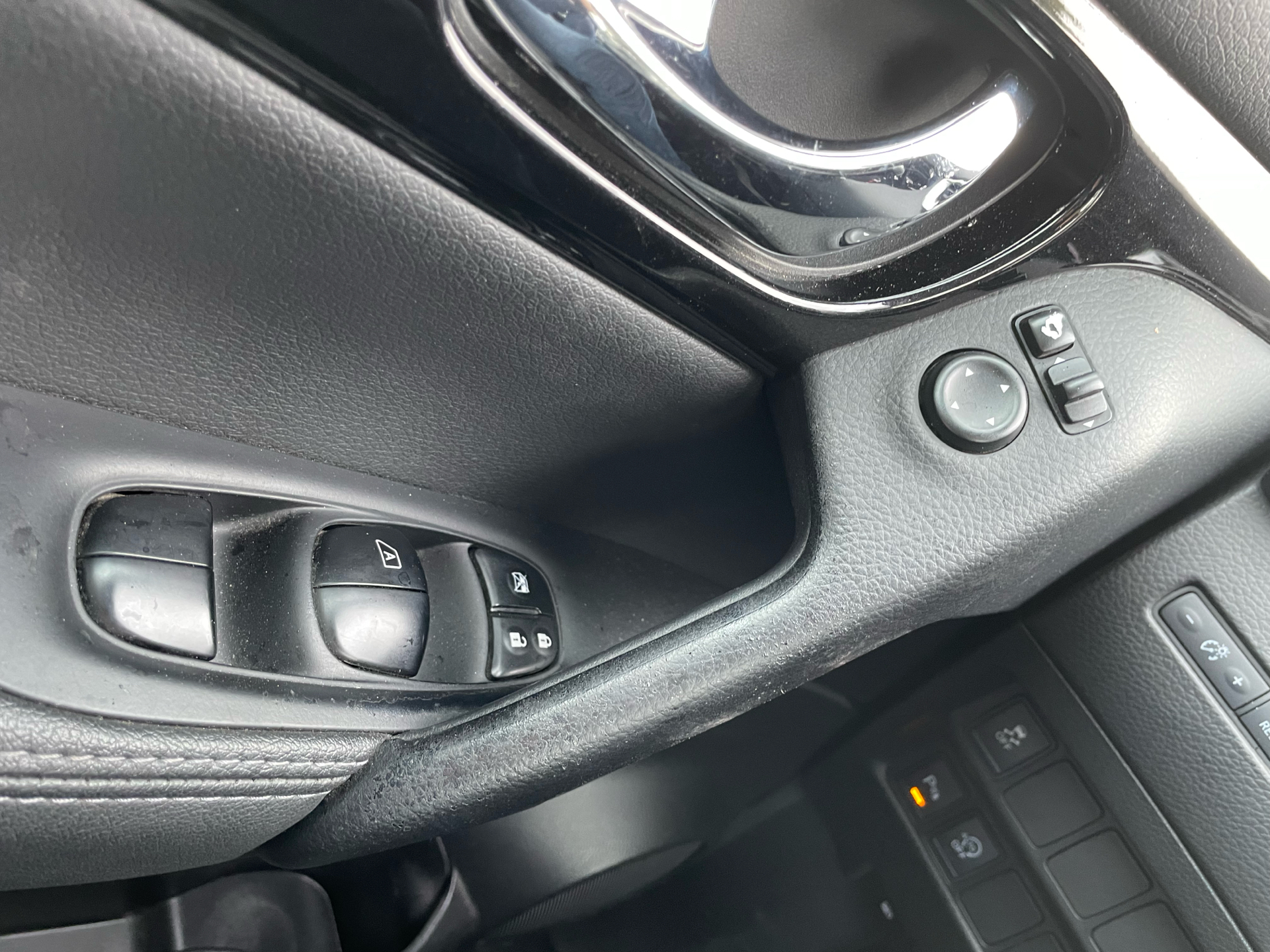 Billede af Nissan Qashqai 1,5 DCi Tekna 4x2 Start/Stop 110HK 5d 6g