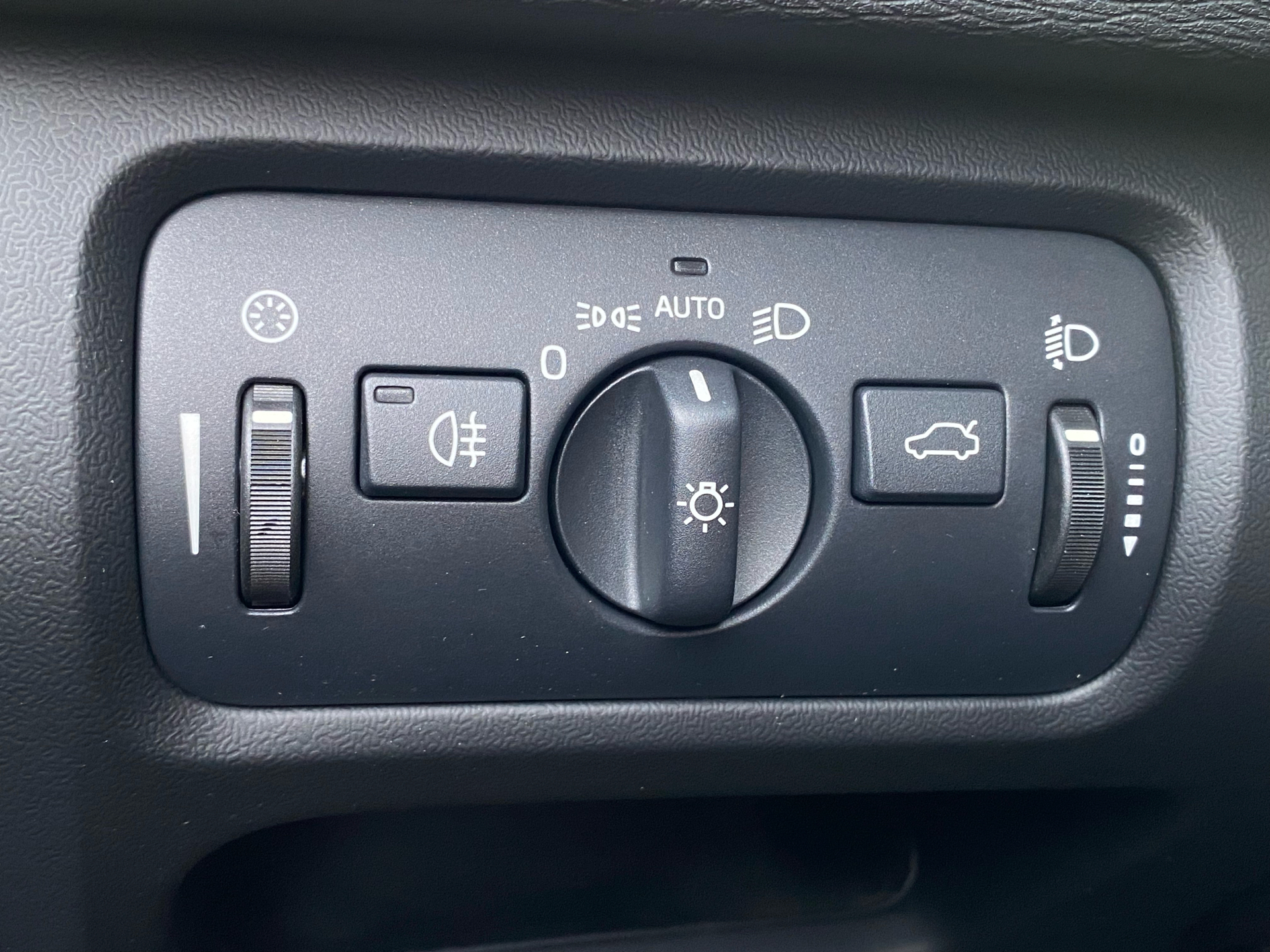 Billede af Volvo V40 1,6 T3 Kinetic 150HK 5d 6g