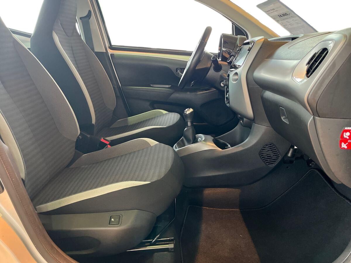 Billede af Toyota Aygo 1,0 VVT-I X-plore DAB+ 72HK 5d