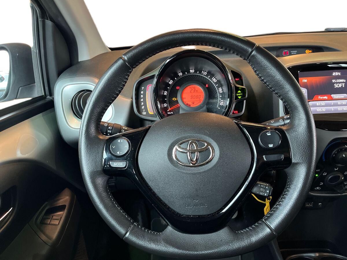 Billede af Toyota Aygo 1,0 VVT-I X-plore DAB+ 72HK 5d