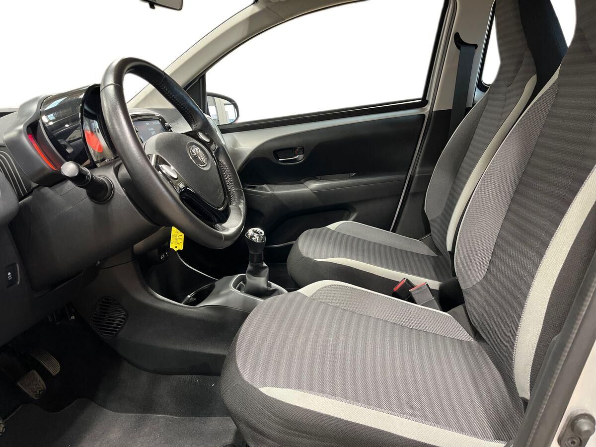 Billede af Toyota Aygo 1,0 VVT-I X-plore DAB+ 72HK 5d