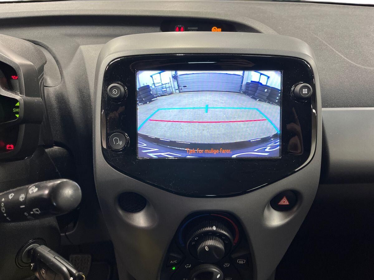 Billede af Toyota Aygo 1,0 VVT-I X-plore DAB+ 72HK 5d